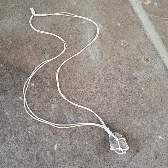 LAST ONE! Natural amethyst crystal simple macrame necklace - Picture 5 of 5